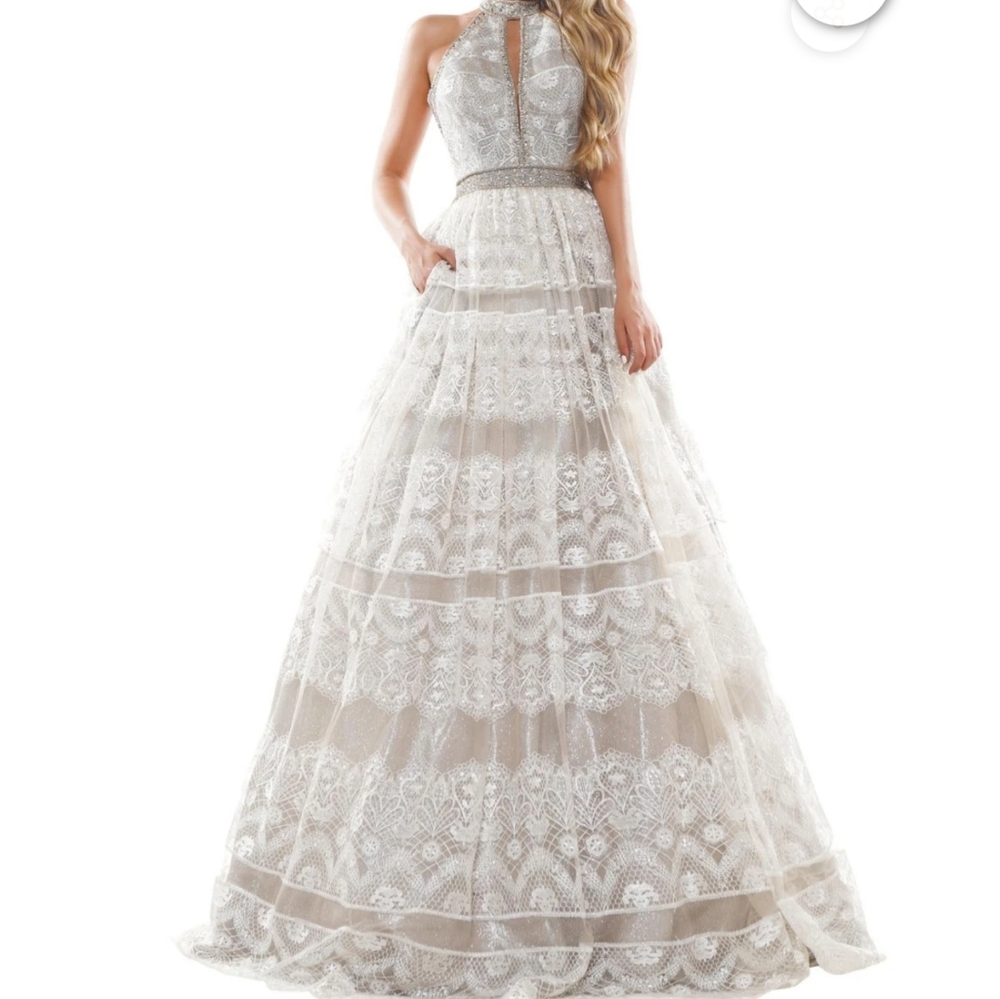 Dresse - Picture 5 of 5